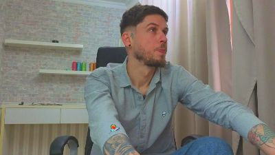 JonahShaw live cam on Cam4