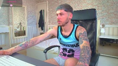 JonahShaw live cam on Cam4