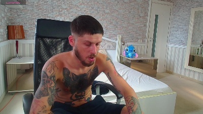 JonahShaw live cam on Cam4