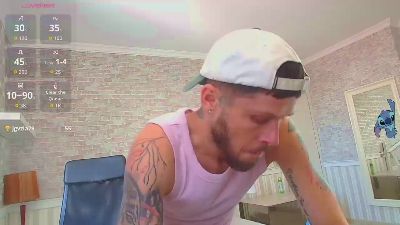 JonahShaw live cam on Cam4