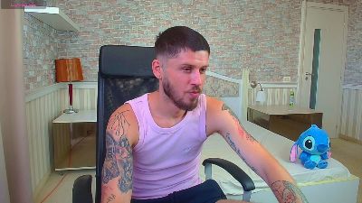 JonahShaw live cam on Cam4