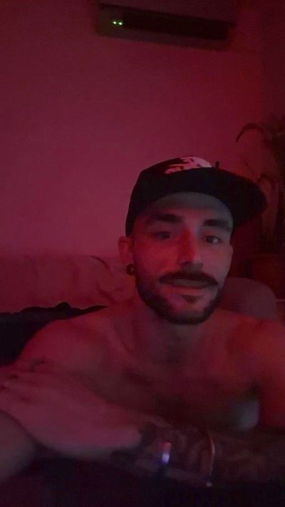 Jonanbcn live cam on Cam4