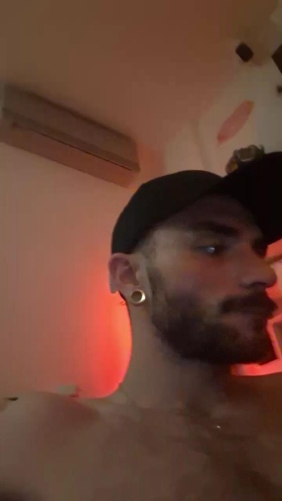 Jonanbcn live cam on Cam4