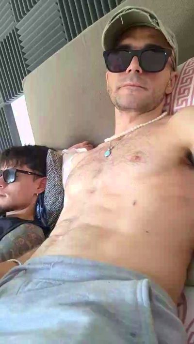 Jonanbcn live cam on Cam4