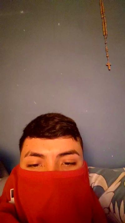 Jonathan696969 live cam on Cam4