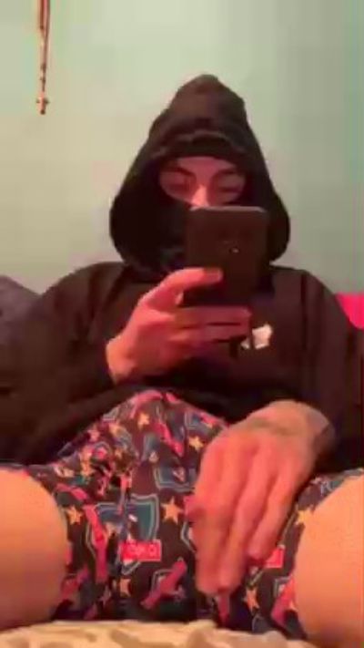 Jonathan696969 live cam on Cam4