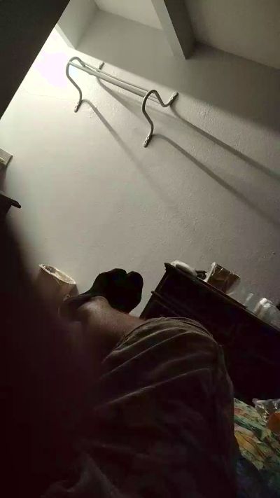 Jonbz live cam on Cam4