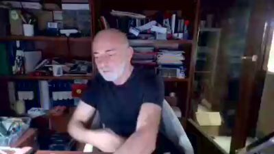Jonnie696969 live cam on Cam4