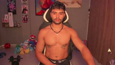 JordanRossie live cam on Cam4