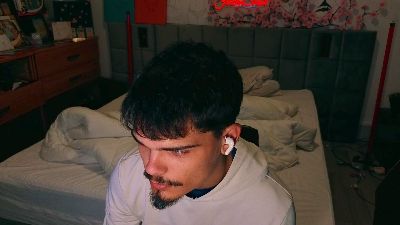 JordanShowLove live cam on Cam4