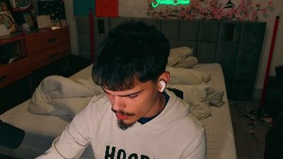 JordanShowLove live cam on Cam4