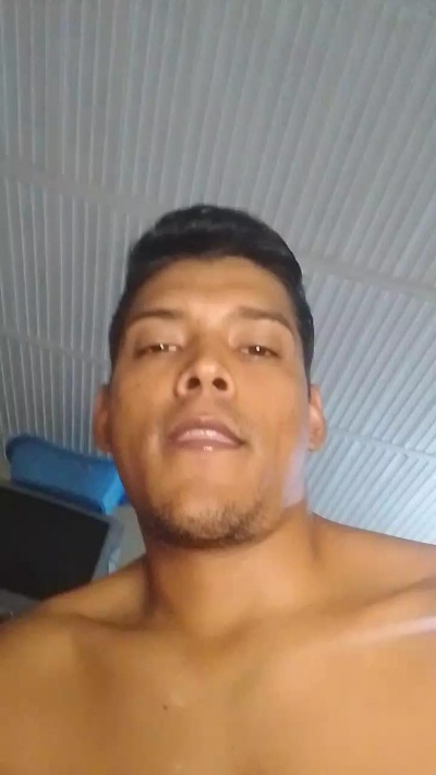 Jorge22cmm live cam on Cam4