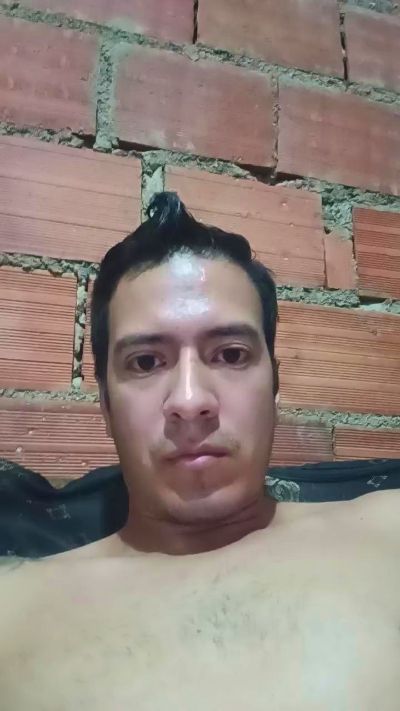 Jose24724 live cam on Cam4