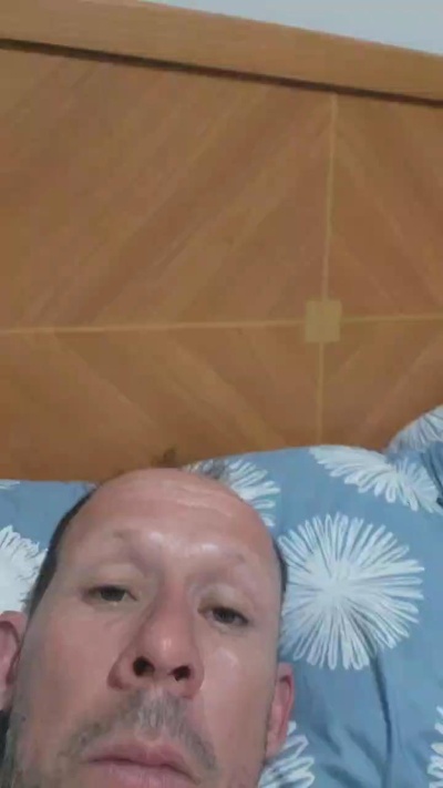 Joselu87 live cam on Cam4