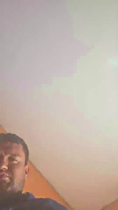Josemtz1 live cam on Cam4