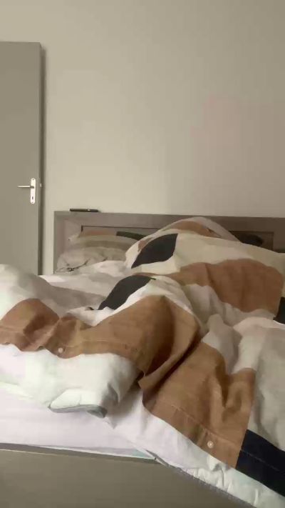 Josselin03 live cam on Cam4