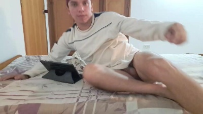 Josue2002hot live cam on Cam4