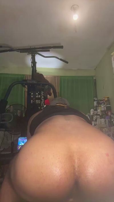 Josueowy live cam on Cam4
