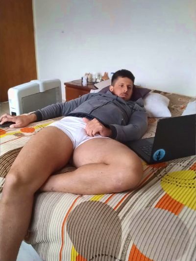 Jota_Show live cam on Cam4