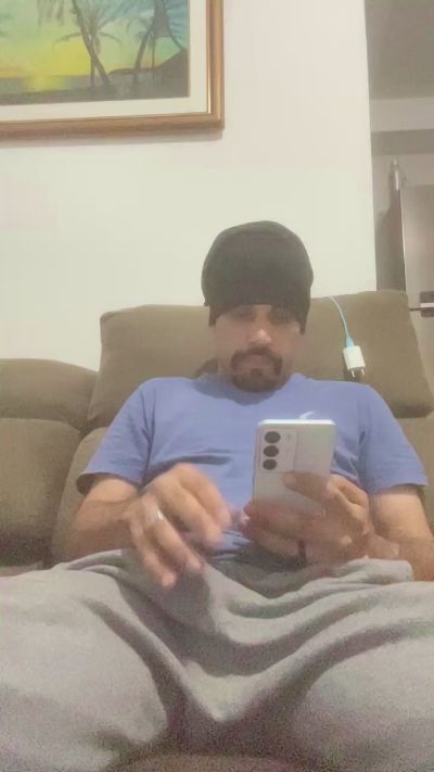 Jovemcwbjlle live cam on Cam4