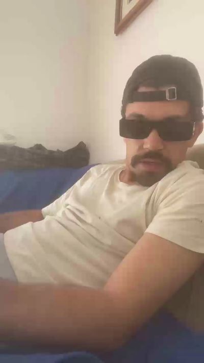 Jovemcwbjlle live cam on Cam4