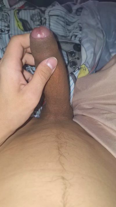 Joven27 live cam on Cam4