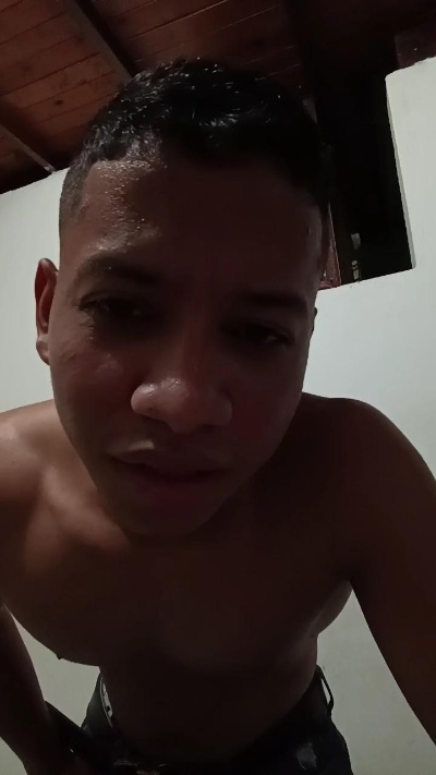 Joven_milk webcam hombre en vivo desde Colombia