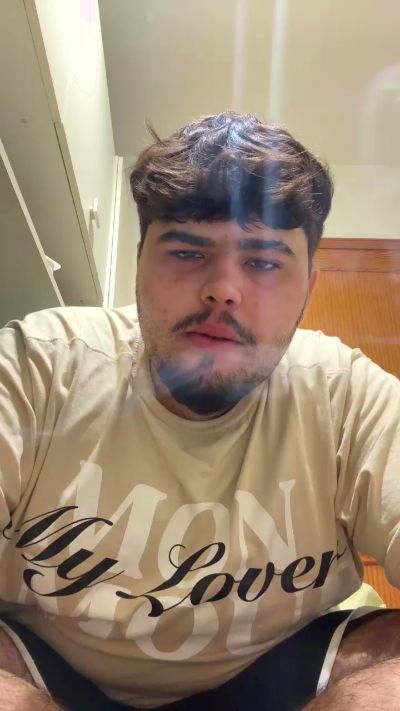 Joven_promesa live cam on Cam4
