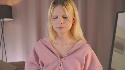 JovitaRohm live cam on Cam4