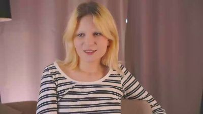 JovitaRohm live cam on Cam4