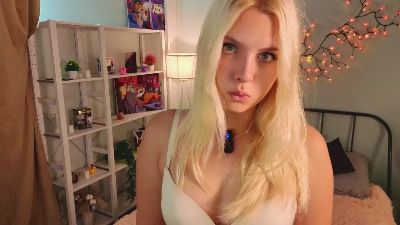 JoyaSpohnholz live cam on Cam4