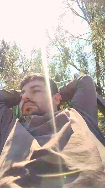 Jrobredo live cam on Cam4