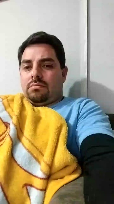 Jrobredo live cam on Cam4