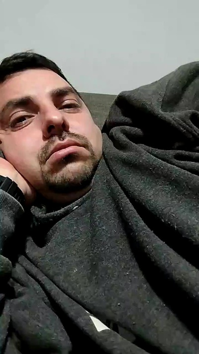 Jrobredo live cam on Cam4