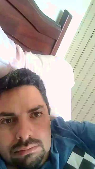Jrobredo live cam on Cam4