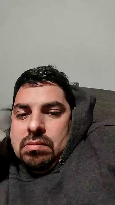 Jrobredo live cam on Cam4
