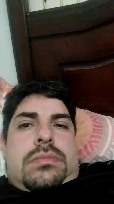 Jrobredo live cam on Cam4