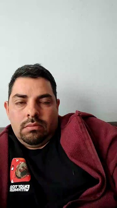 Jrobredo live cam on Cam4