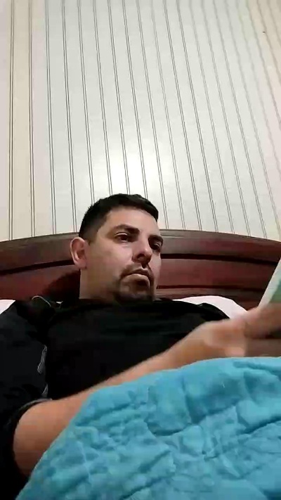 Jrobredo live cam on Cam4