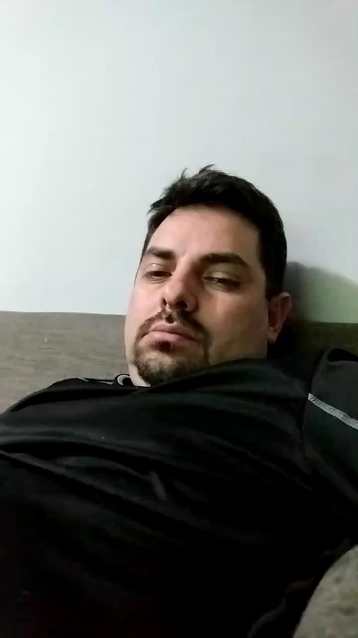 Jrobredo live cam on Cam4