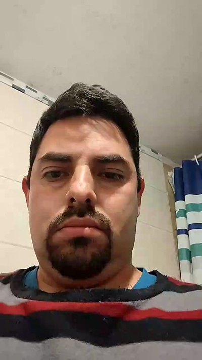 Jrobredo live cam on Cam4