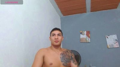 Juakin_angells live cam on Cam4