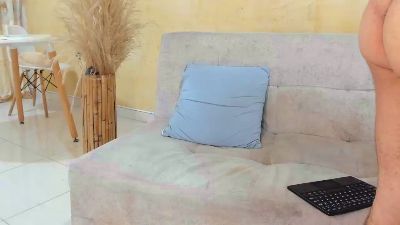 JuanDiegoKiing live cam on Cam4