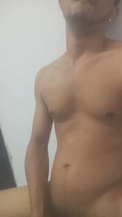 Juan_Laverga live cam on Cam4