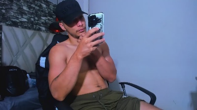 Juan_jsmith live cam on Cam4