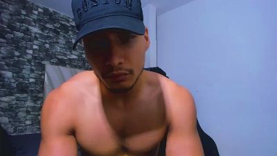 Juan_jsmith live cam on Cam4