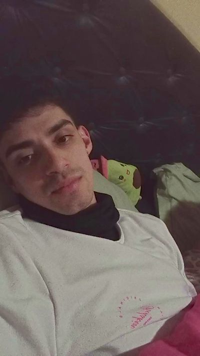 Juan_roman_Z live cam on Cam4