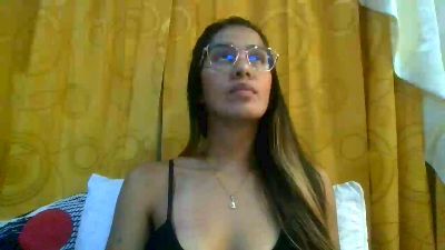 JuanaBrunette7 live cam on Cam4