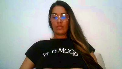 JuanaBrunette7 live cam on Cam4