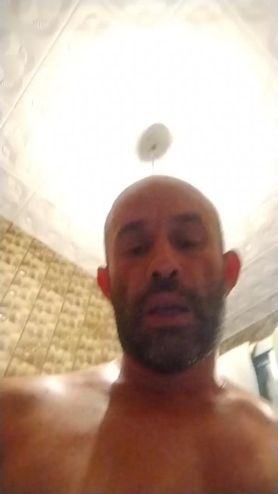 Juancarmorbo79 live cam on Cam4